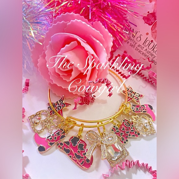 Cowgirl pink charm bangle bracelet - Picture 1 of 10